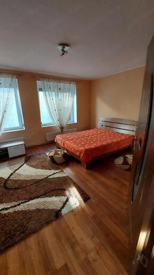 Casă cu 3 camere cu Teren 100 Mp în Central
