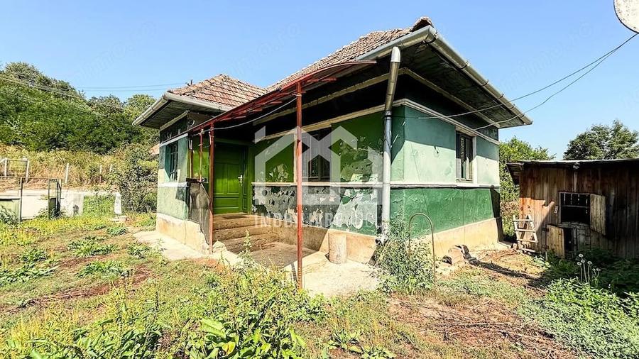 Casă cu 2 camere cu Teren 1280 Mp în Vișea