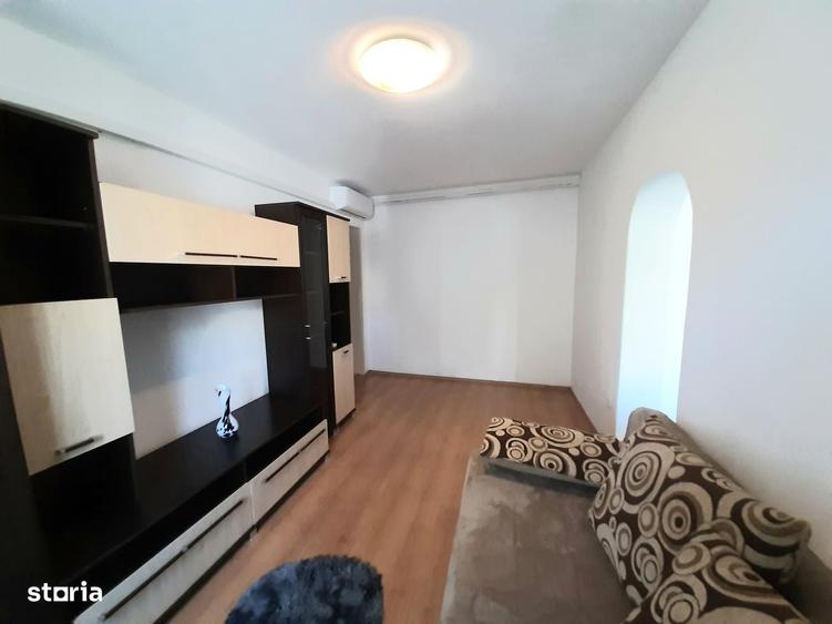 Apartament cu 2 camere nedecomandat în Micro 14
