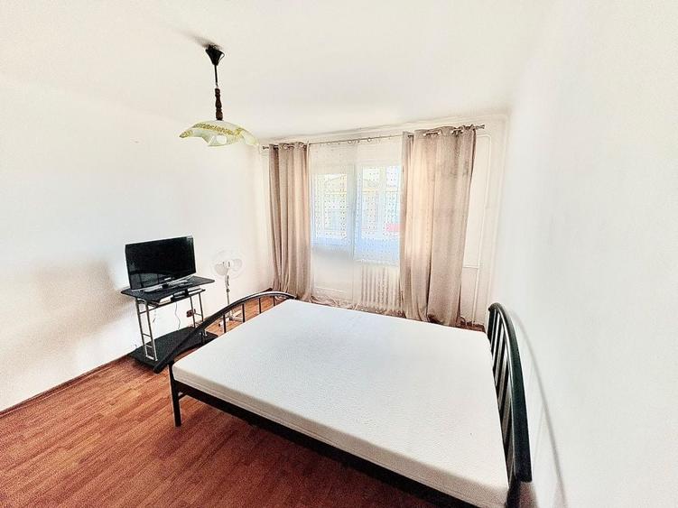Garsonieră decomandată în Brazda lui Novac