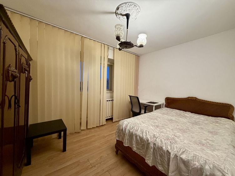 Apartament cu 3 camere semidecomandat în Aviației