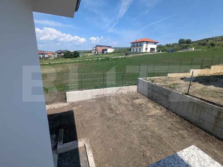 Casă individuală cu 4 camere cu Canalizare în Chinteni