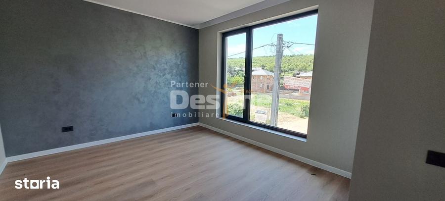 Casă cu 4 camere cu Teren 500 Mp în Bârnova