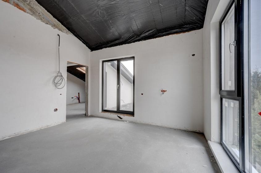 Duplex cu 4 camere cu Canalizare în Păcii