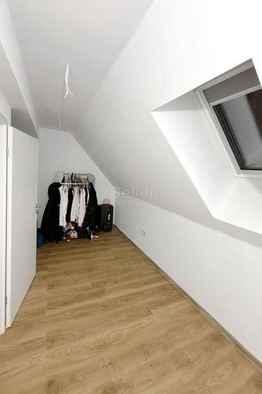 Apartament cu 3 camere decomandat, mobilat în Tractorul