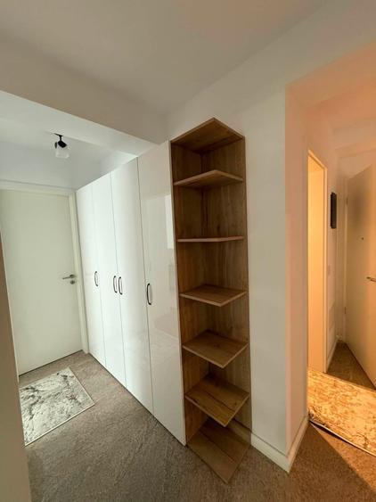 Apartament cu 2 camere decomandat, mobilat în Tractorul