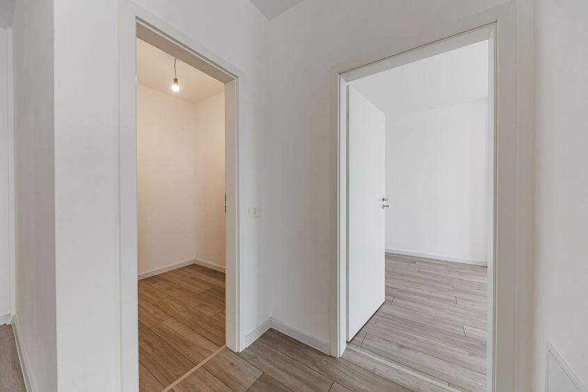 Apartament cu 2 camere decomandat în Take Ionescu