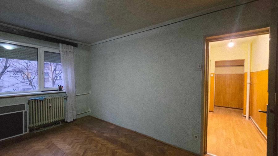 Ap 3 cam tip T de vânzare, str Războieni-AP1467 - 2