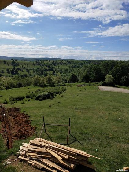 Casă cu 3 camere în Brusturi