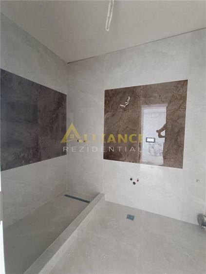 Apartament cu 2 camere decomandat în Apărătorii Patriei