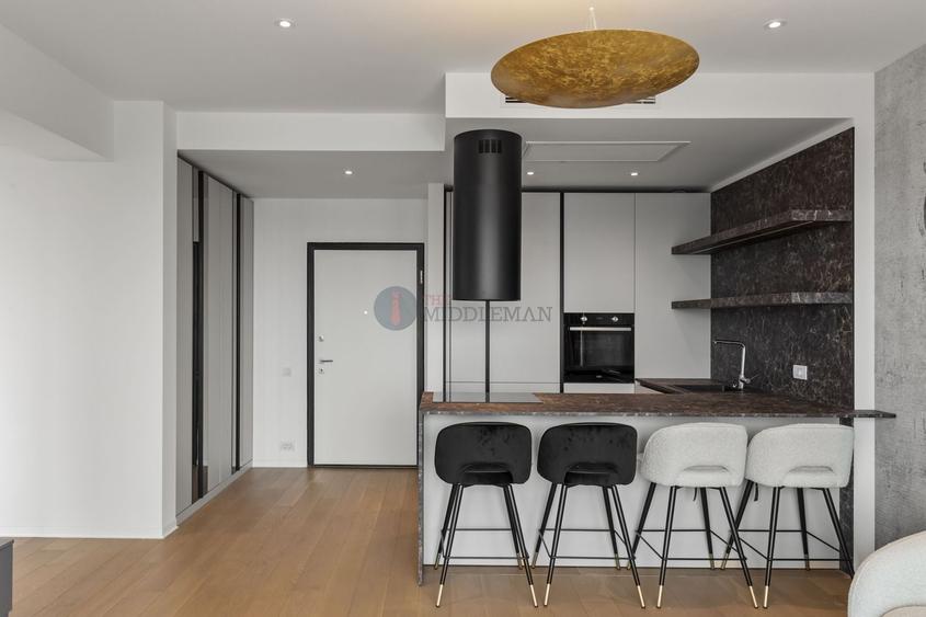 Apartament cu 3 camere semidecomandat, mobilat în Floreasca