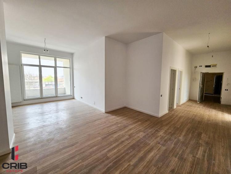 Apartament cu 3 camere semidecomandat în Voluntari