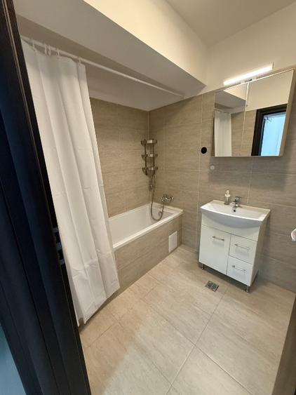 Apartament cu 2 camere decomandat în Păcii
