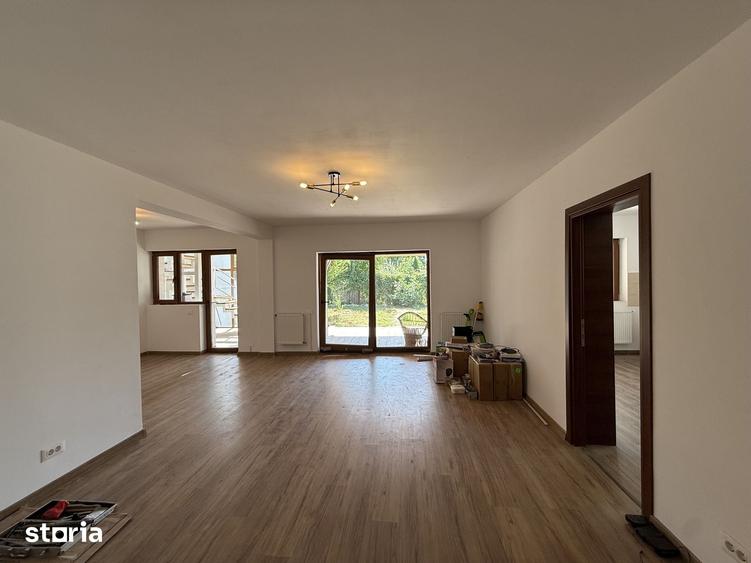 Casă cu 7 camere cu Teren 530 Mp în Berceni