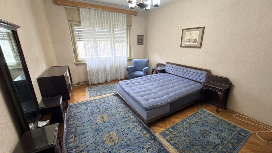 Apartament cu 3 camere în Sub Arini