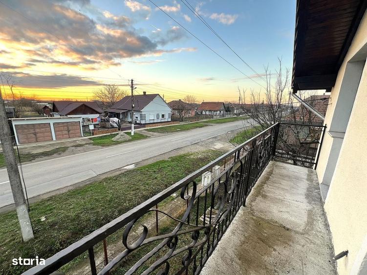 Casă cu 4 camere în Vetiș
