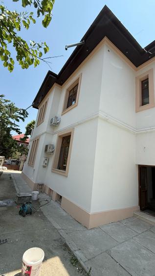 Apartament cu 5 camere decomandat, mobilat în Cotroceni