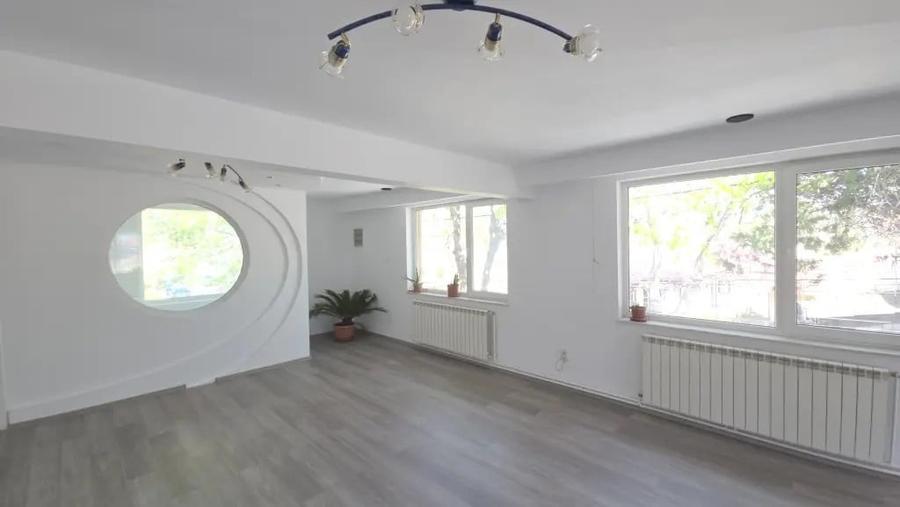 Spațiu comercial, de 92 mp, în Central