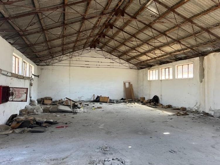 Spațiu industrial, de 1,000 mp, în Periferie