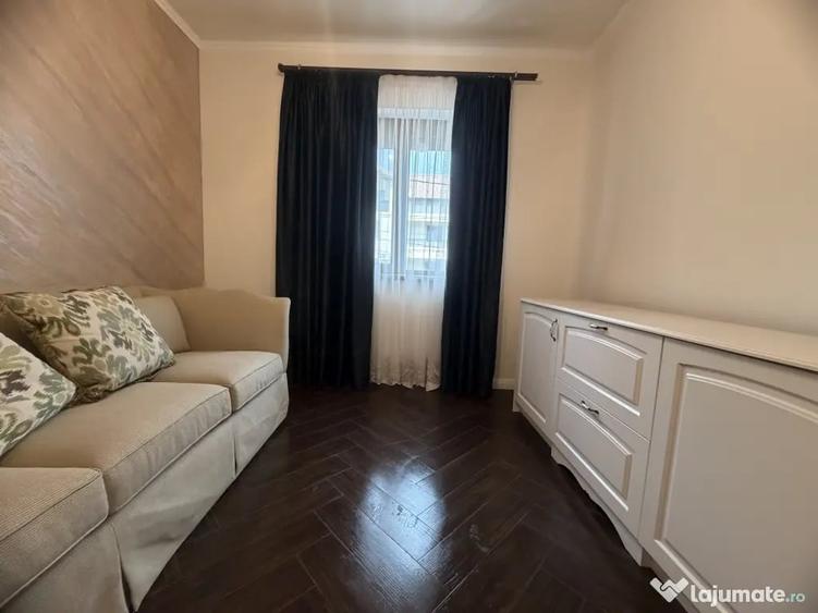Apartament cu 3 camere decomandat în Dumbrăvița