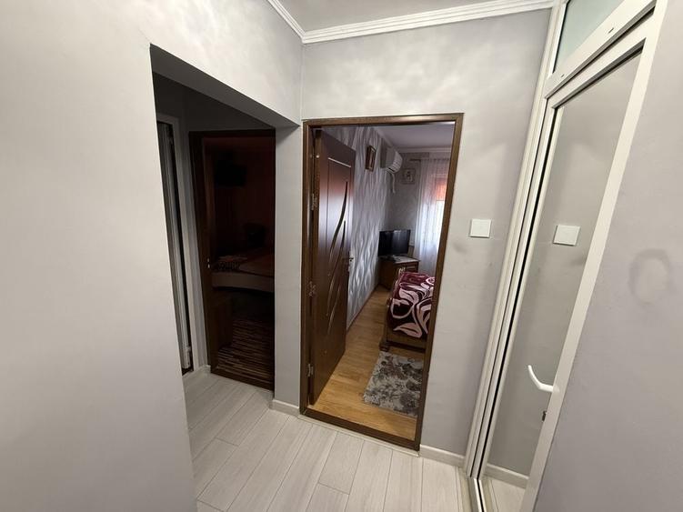Apartament cu 4 camere decomandat în Radu Negru