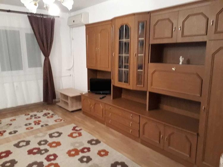 Apartament cu 3 camere decomandat, mobilat în Gorjului
