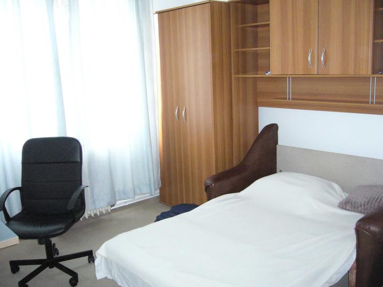 Apartament cu 2 camere decomandat în Cornișa