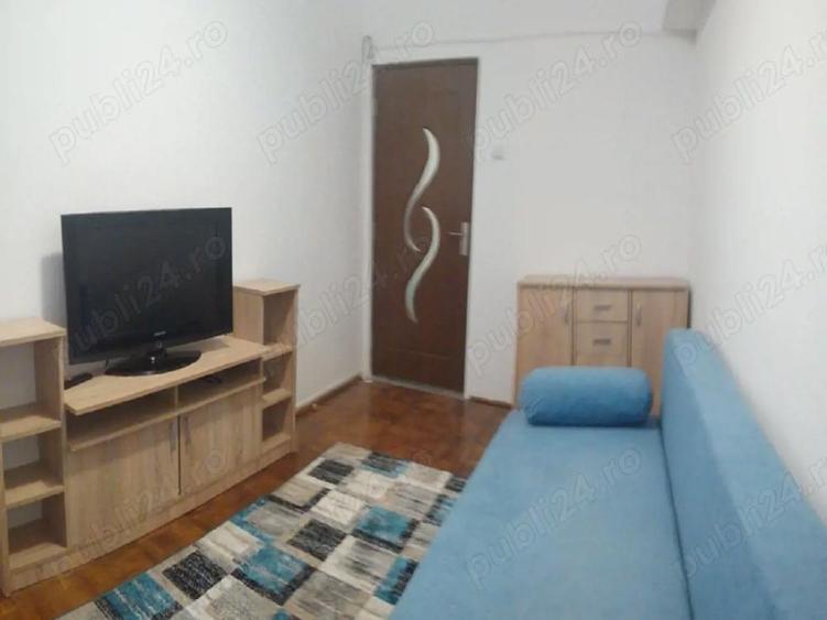 Apartament cu 2 camere decomandat în Romanilor