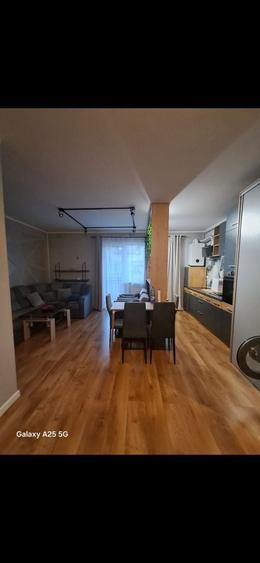 Apartament cu 3 camere în Florești