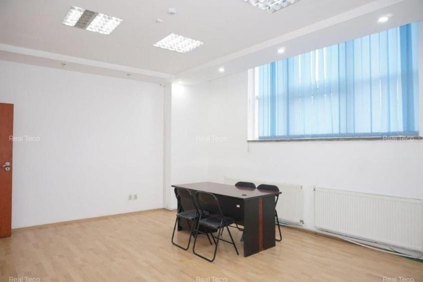Spațiu comercial, de 200 mp, în Sebastian