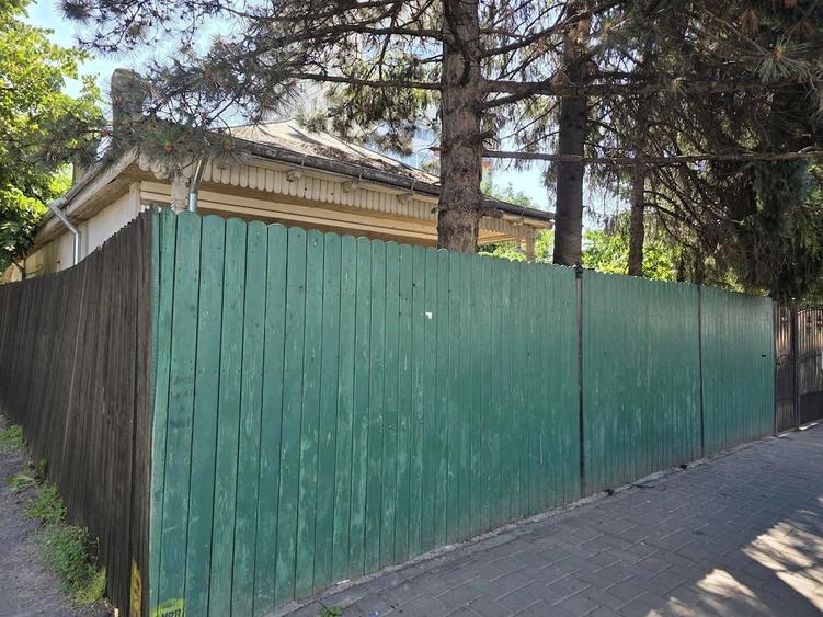 Spațiu comercial, de 65 mp, în Central