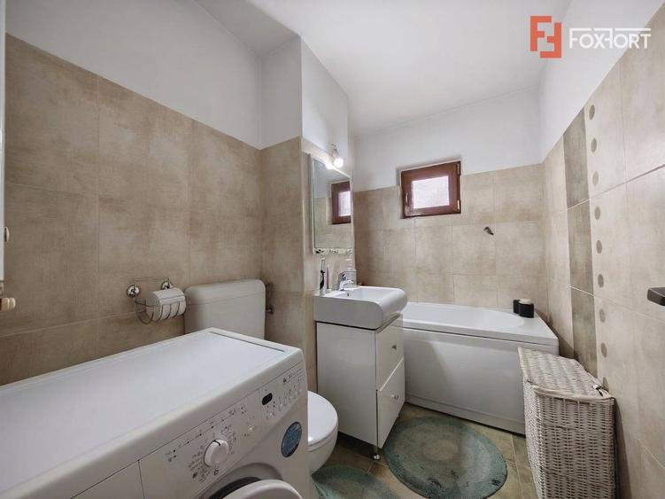 Apartament cu 3 camere decomandat, mobilat în Girocului