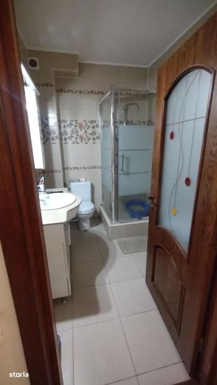 Casă cu 4 camere în Zorile