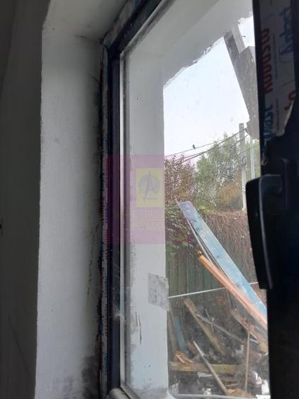 Casă cu 2 camere în Roșu