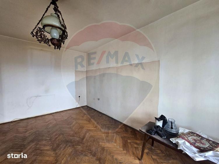 Apartament cu 3 camere decomandat în Cetate