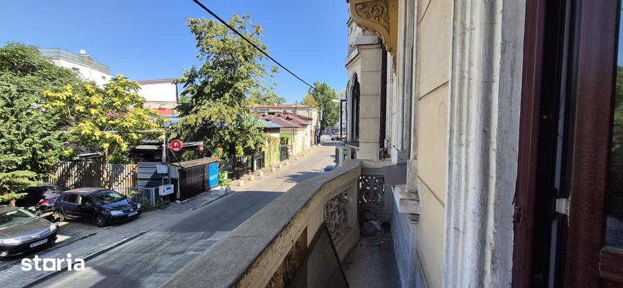 Apartament cu 3 camere decomandat în Șerban Vodă