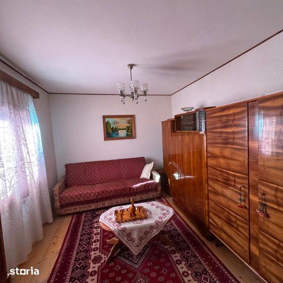 Hantesti - casa de locuit cu 3 camere si anexe - 4