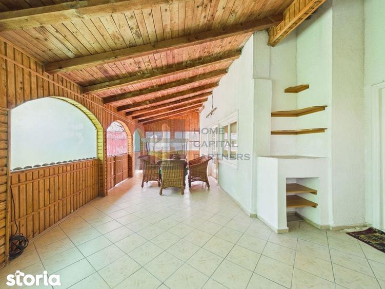 Casă cu 6 camere cu Teren 1690 Mp în Gruiu
