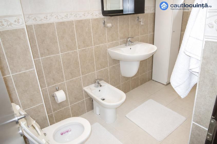 Casă individuală cu 5 camere cu Canalizare în Titan