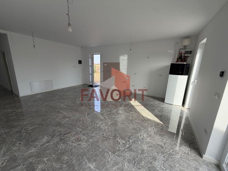 Duplex cu 3 camere cu Canalizare în Dumbrăvița