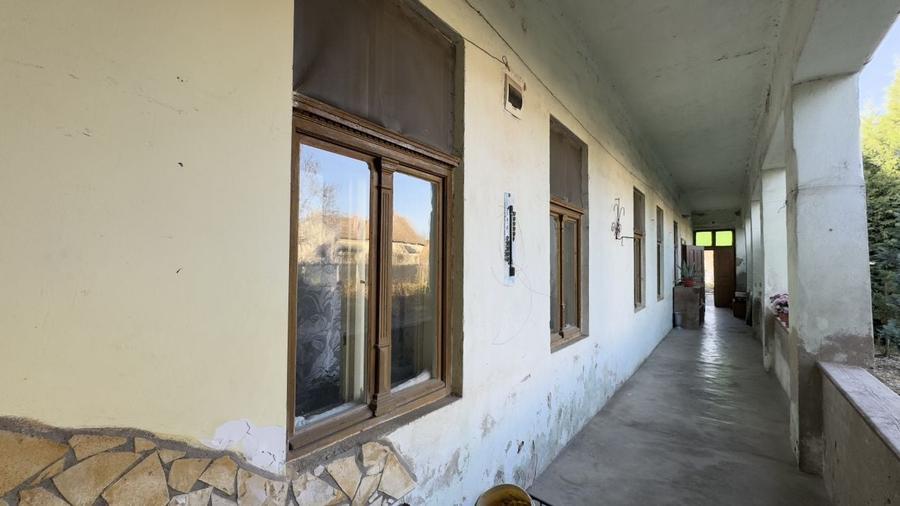 Casă individuală cu 4 camere cu Canalizare în Nord-Vest