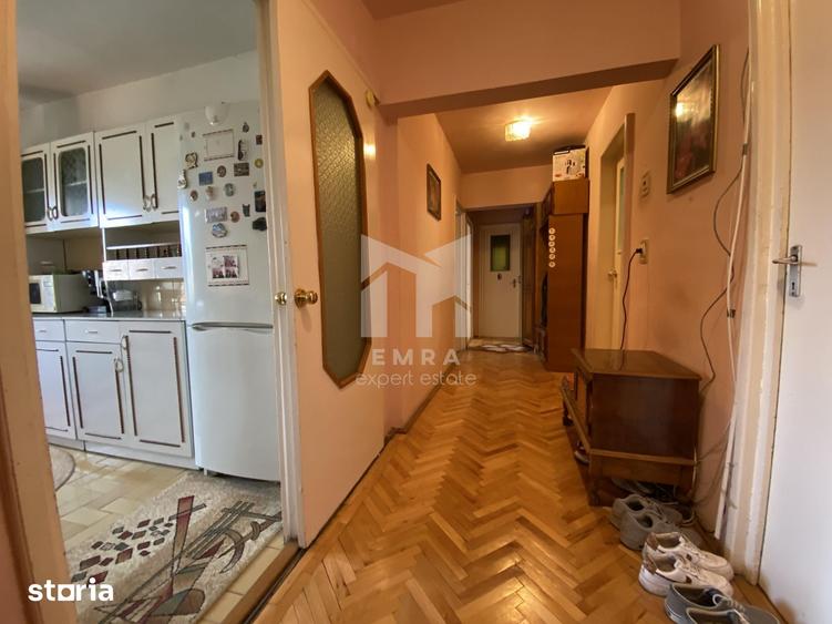Apartament cu 3 camere decomandat în Tudor