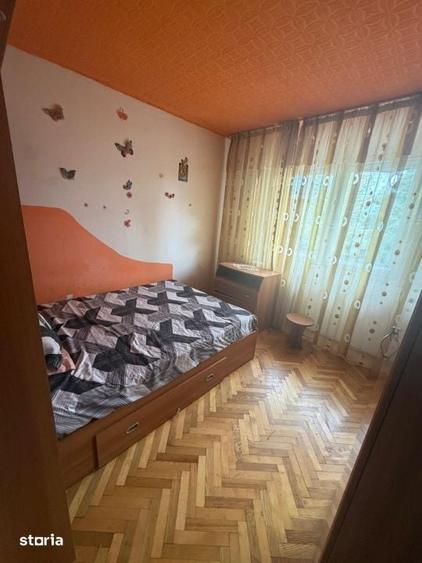 Apartament cu 3 camere semidecomandat în George Enescu