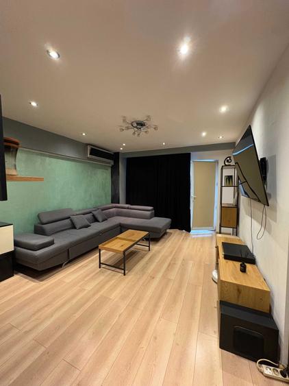 Apartament cu 2 camere decomandat în Vitan