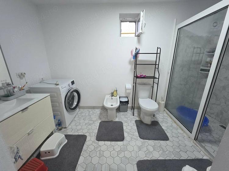 Casă cu 4 camere cu Teren 463 Mp în Central