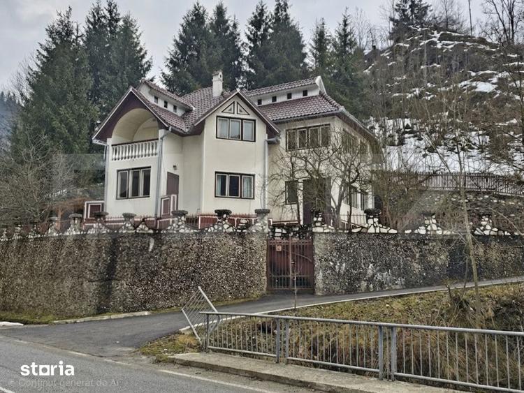 Casă cu 5 camere cu Teren 2669 Mp în Scărișoara