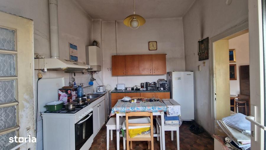 Casă cu 5 camere cu Teren 311 Mp în Cantacuzino