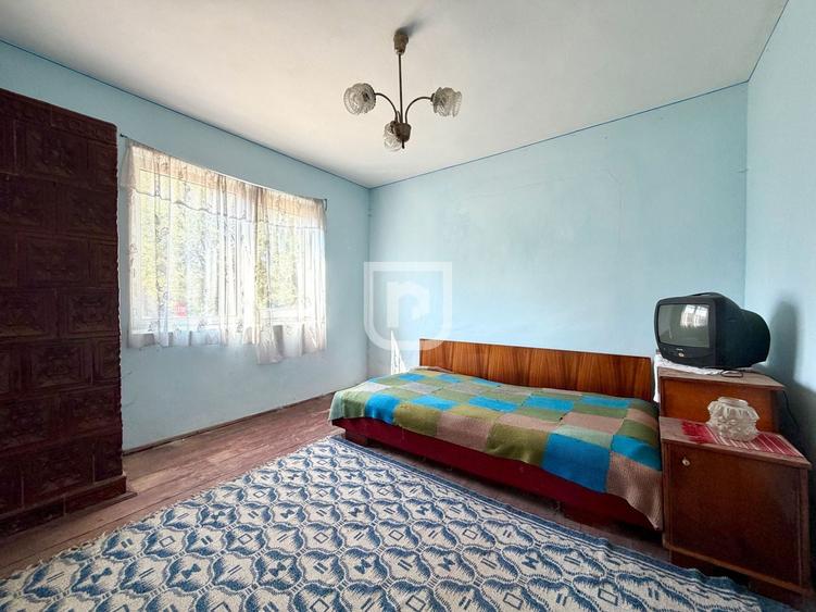 Casă individuală cu 5 camere cu Canalizare în Central