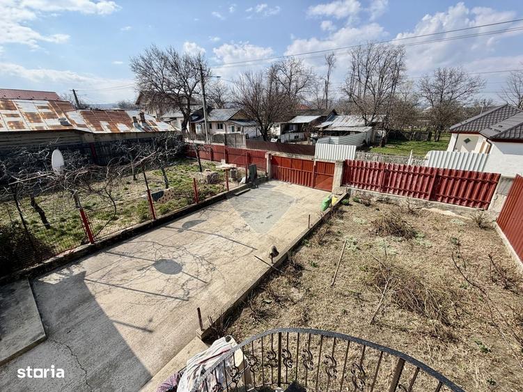 Casă cu 4 camere cu Teren 1300 Mp în Jariștea