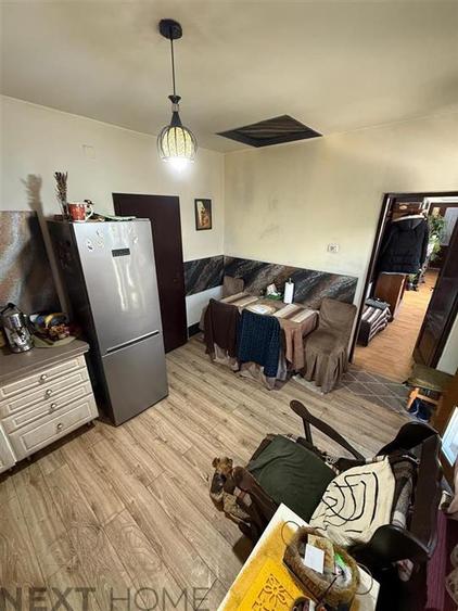 Casă cu 6 camere cu Canalizare în Central